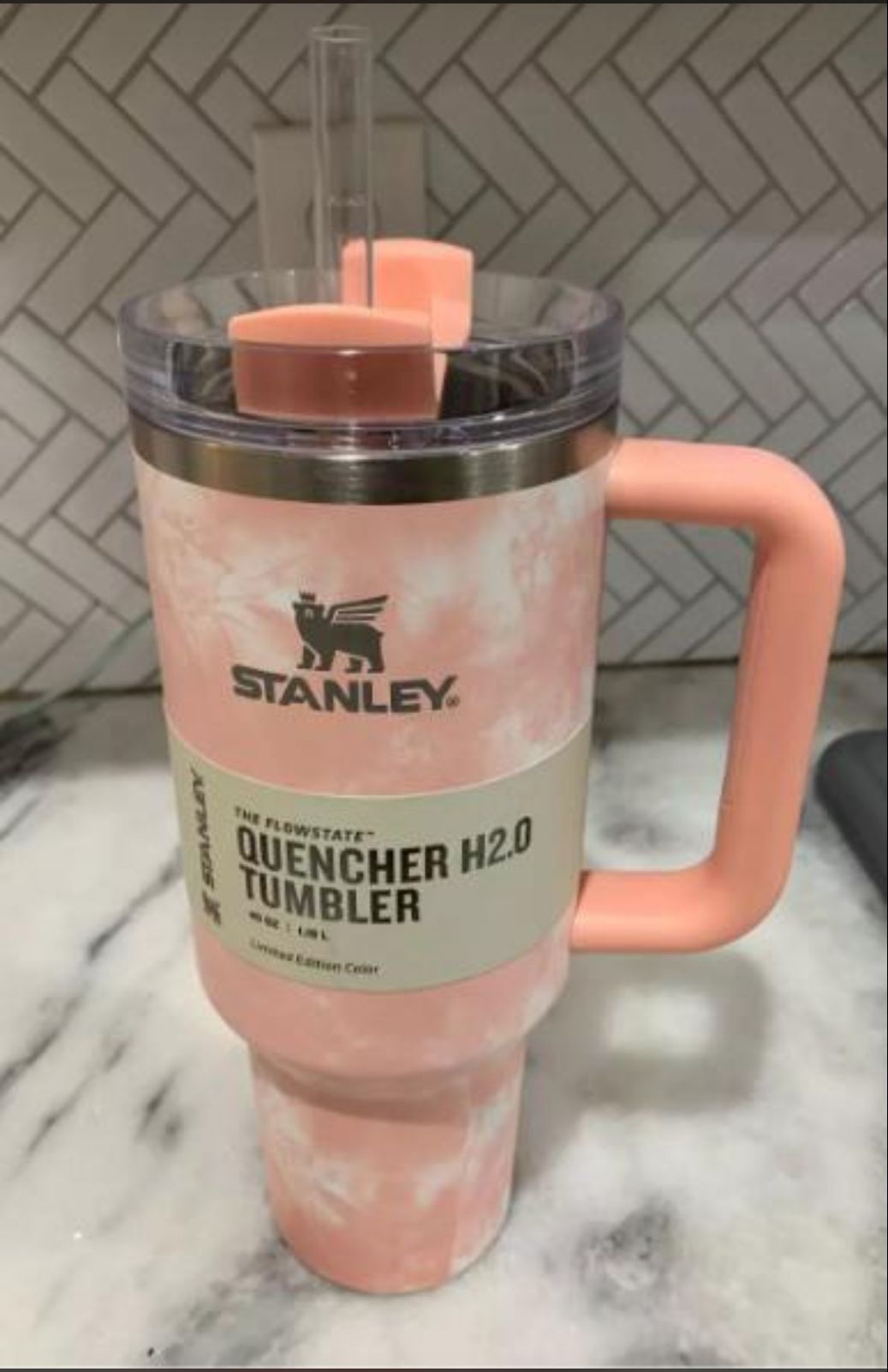 Stanley The Flowstate Quencher H2.0 40 oz Orange