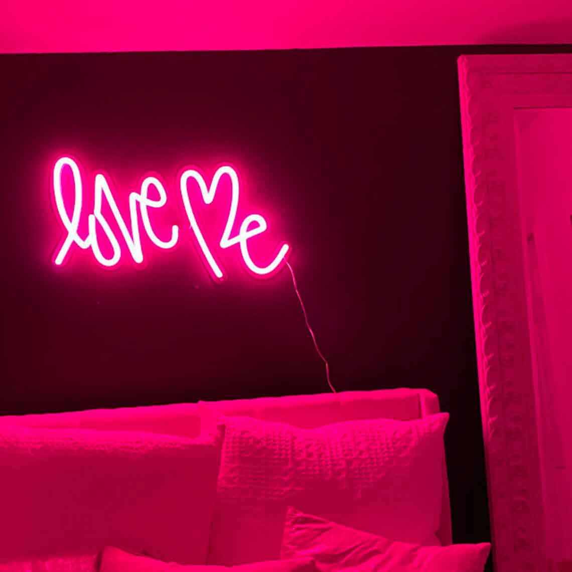 Love Me Neon Sign ❤️❤️❤️